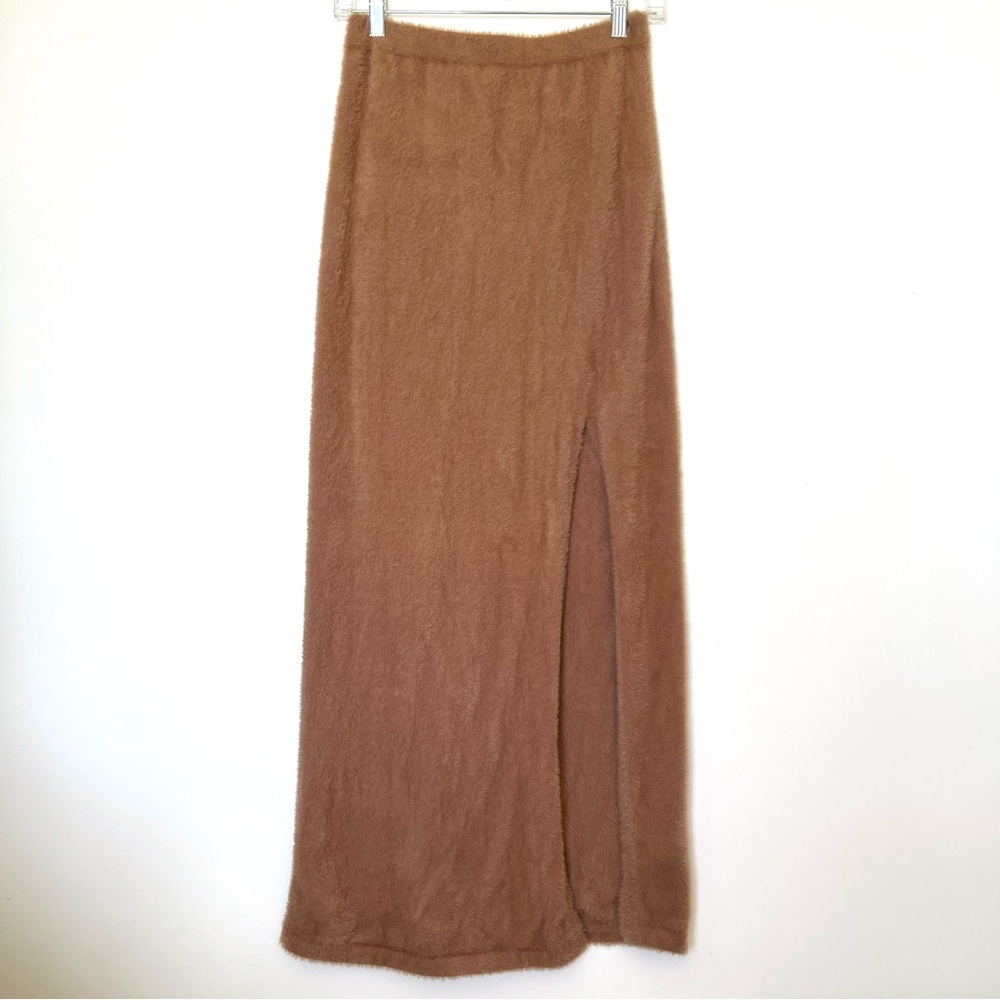 ʕ •ᴥ• ʔʕ ᵔᴥᵔ ʔʕ •ᴥ• ʔ

Lapointe Fuzzy Furry Long Skirt